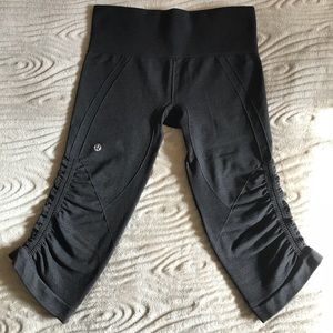 Lululemon In the flow crops